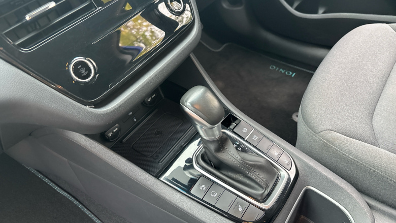 Hyundai IONIQ 1.6 GDi Hybrid Premium 5dr DCT Hybrid Hatchback